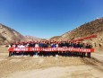 百棵侧柏根植党——记兰州市第二人民医院、皋兰县南北两山环境绿化工程指挥部“奉献日”主题党日活动