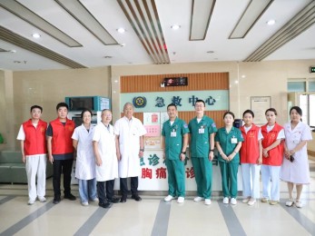 【暖心慰问】酷暑送清凉，关怀暖医心——兰州市第二人民医院工会、团委联合开展夏季慰问活动